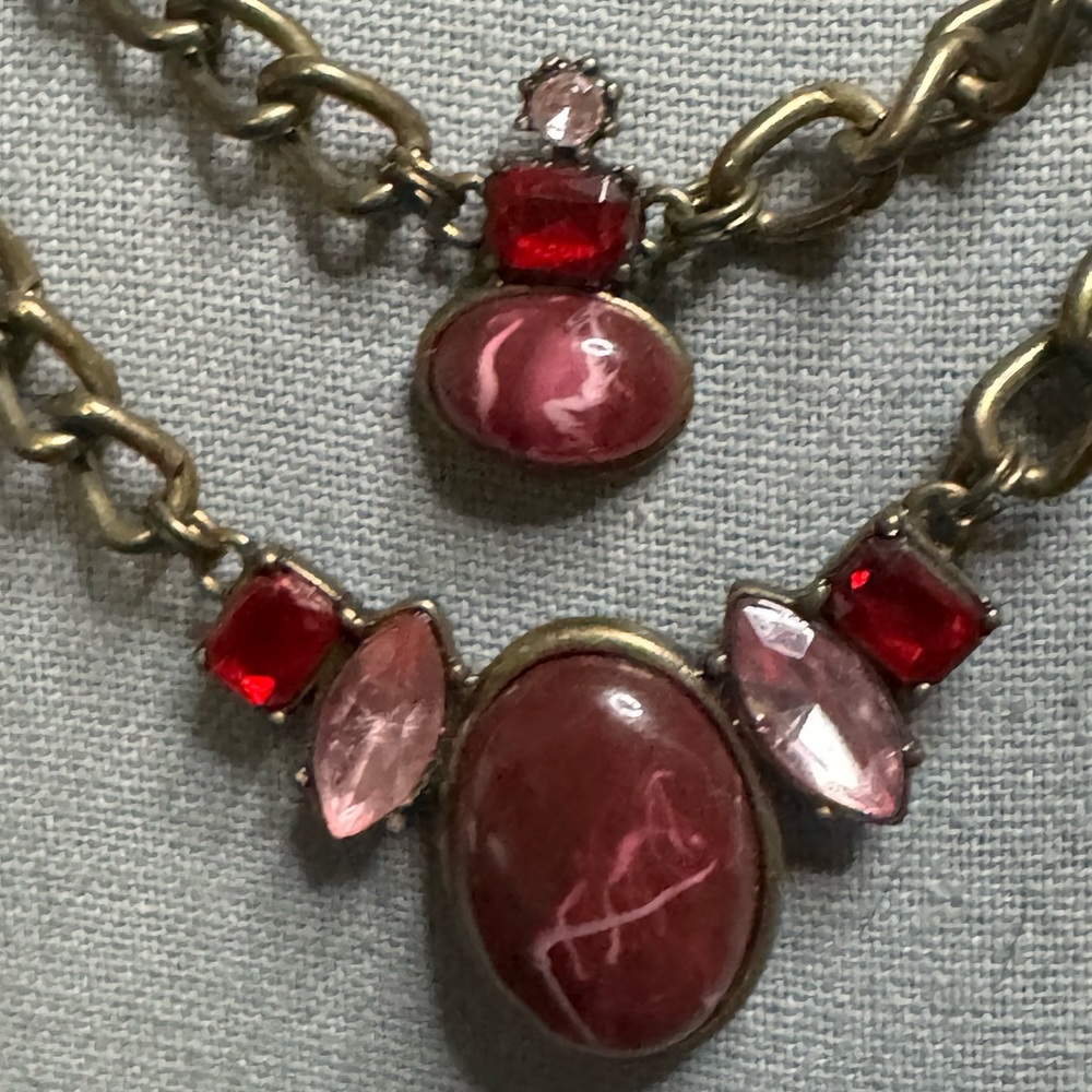 Two layer Necklace with Glass Rhinestones. - Picture 3 of 3